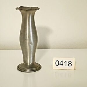 Pewter by Town House Trumpet 5.5" Bud Vase Small Stamped Flowers Scalloped Edge